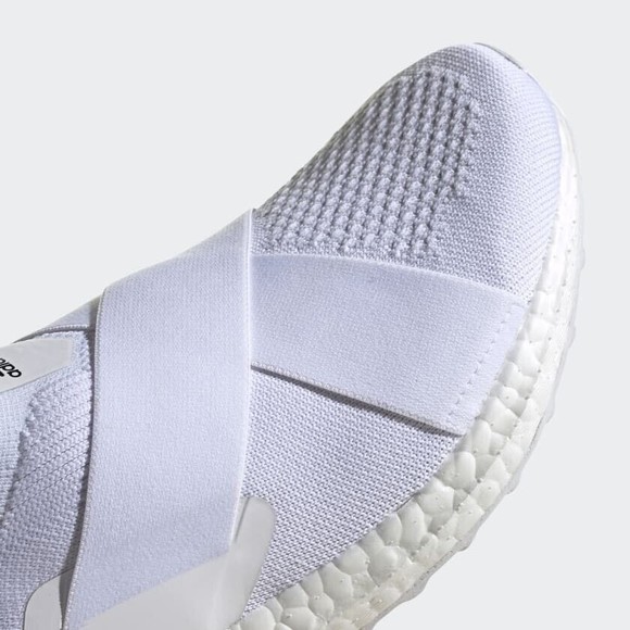 WOMEN'S adidas UltraBoost DNA Cloud White H02815 - Picture 8 of 9